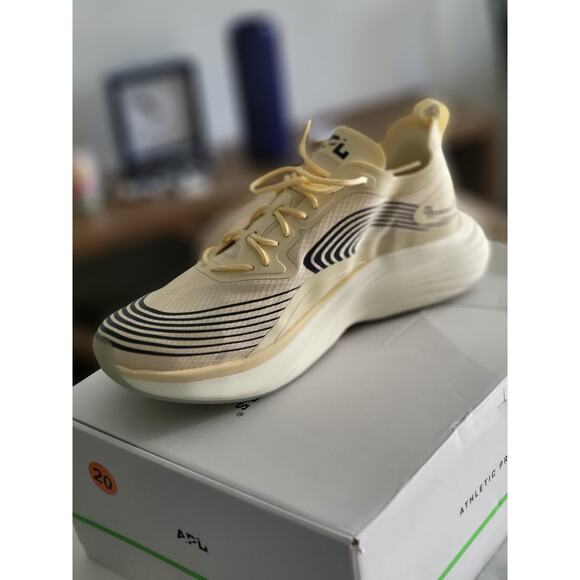 NWT APL Men Streamlines Running Sneakers Sz 10 main image 2